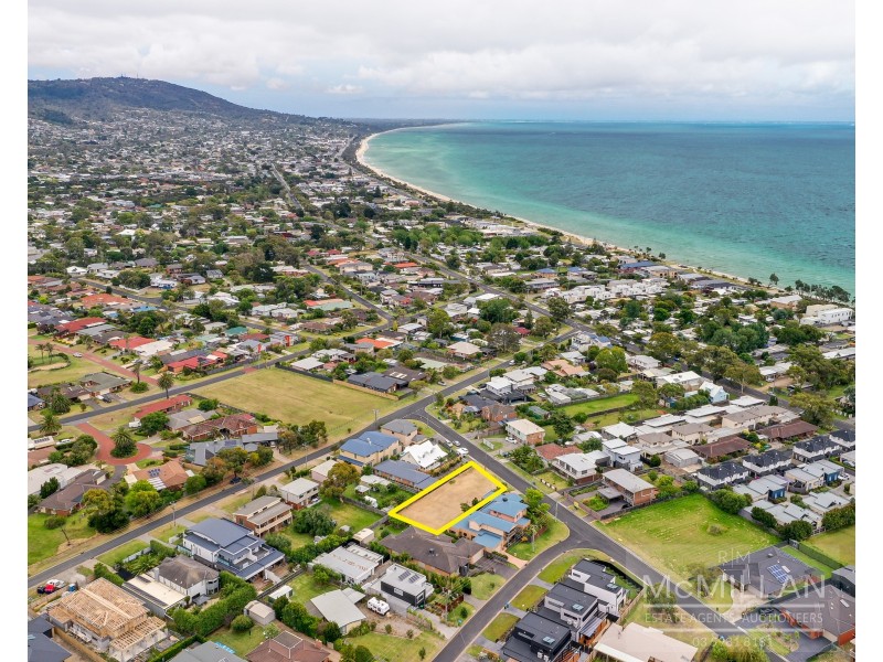6 Seaview Avenue, Safety Beach VIC 3936