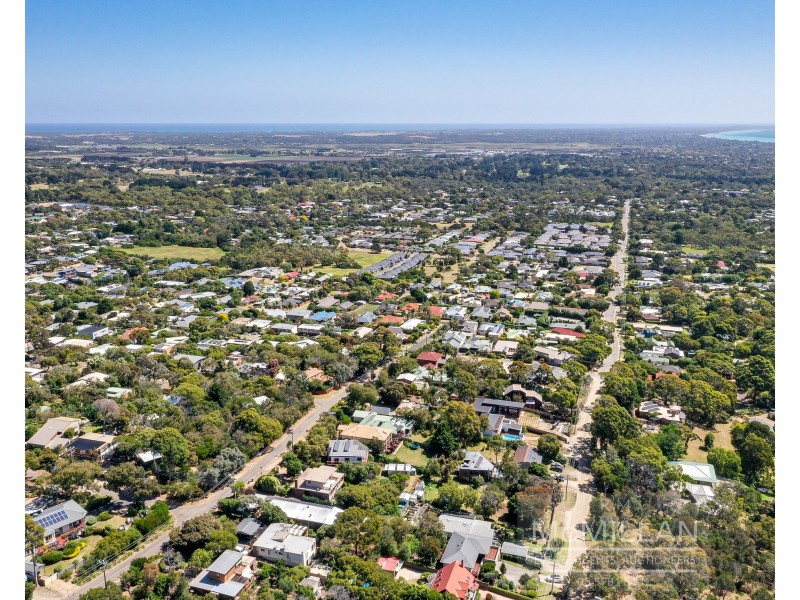 42 Murawa Drive, Rosebud VIC 3939