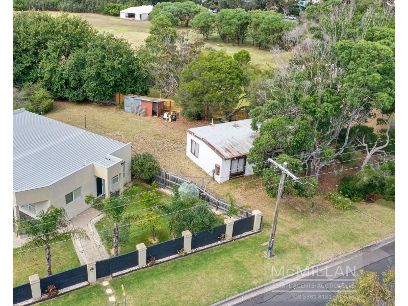 66 Dromana Parade, Safety Beach VIC 3936