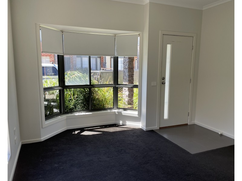 18/140 Country Club Drive, Safety Beach VIC 3936