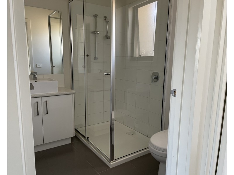 18/140 Country Club Drive, Safety Beach VIC 3936