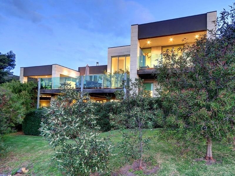 2 The Boulevard, Mccrae VIC 3938