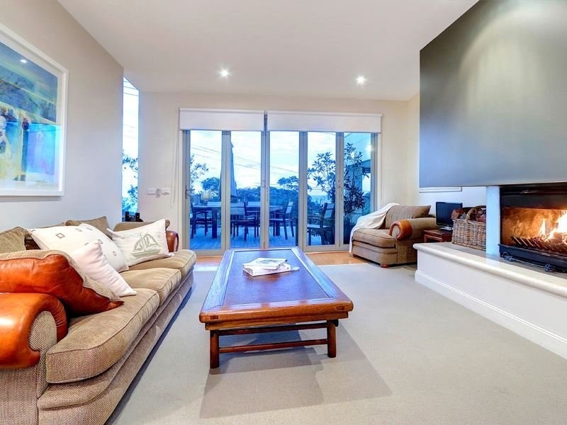 2 The Boulevard, Mccrae VIC 3938