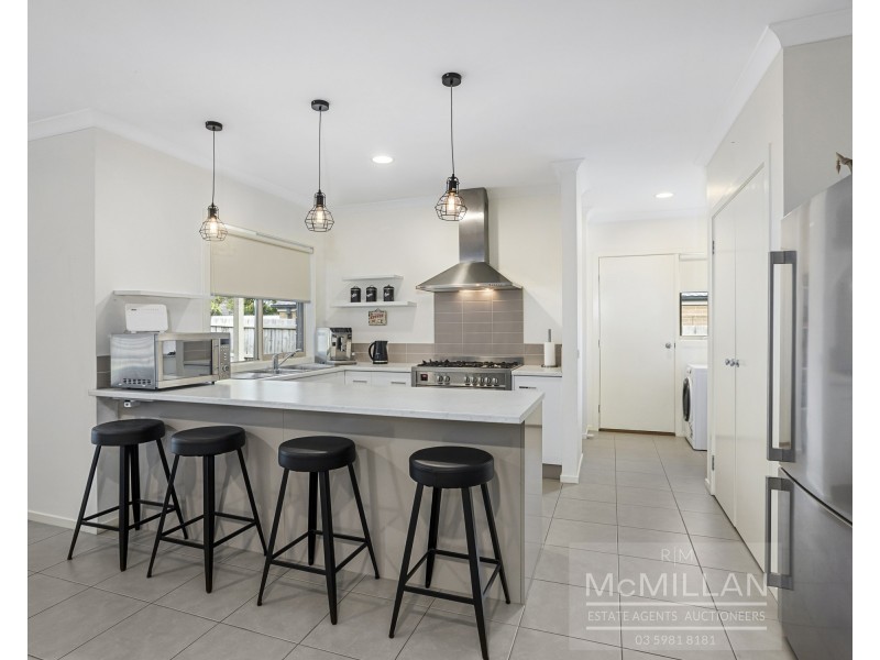 13 Sunningdale Road, Rosebud VIC 3939
