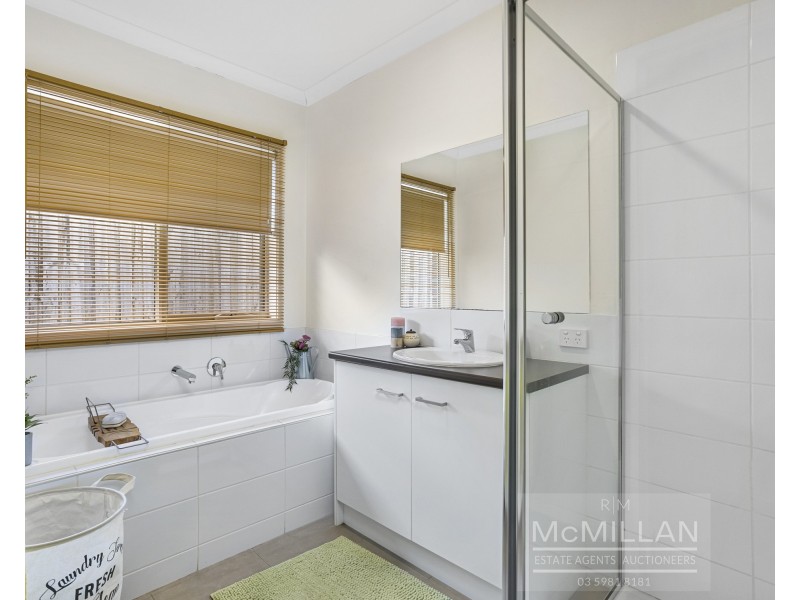 13 Sunningdale Road, Rosebud VIC 3939