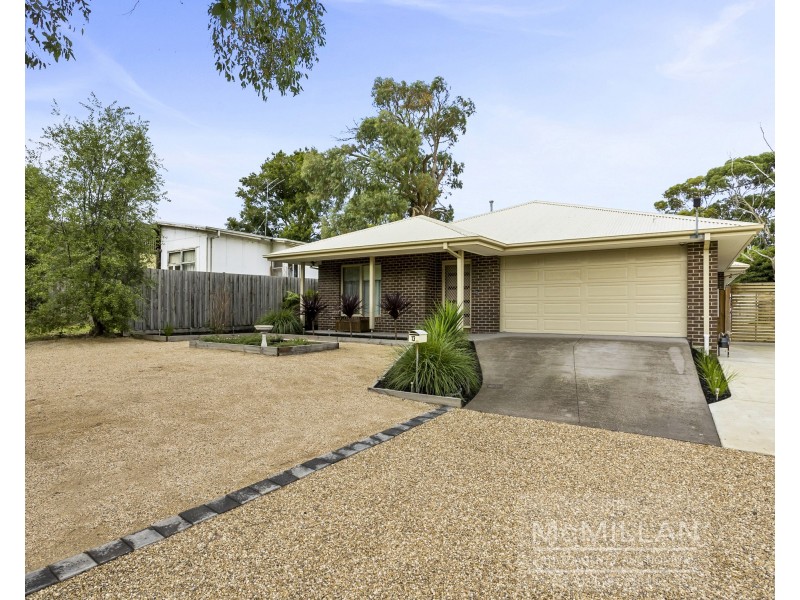 13 Sunningdale Road, Rosebud VIC 3939
