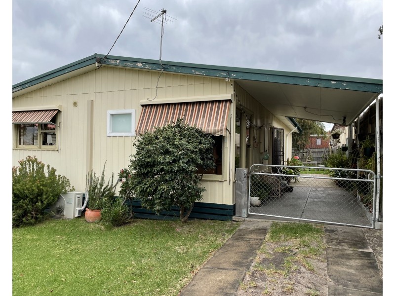 117 Sixth Avenue, Rosebud VIC 3939