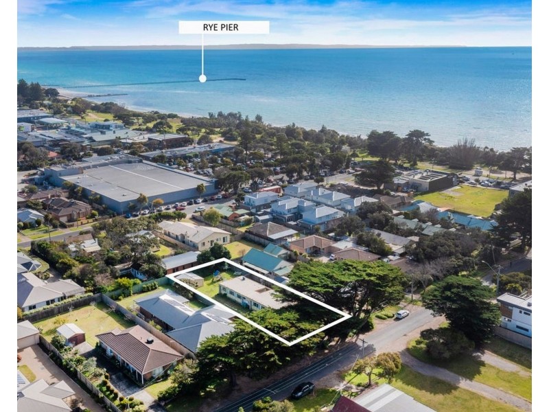 12 Weeroona Street, Rye VIC 3941