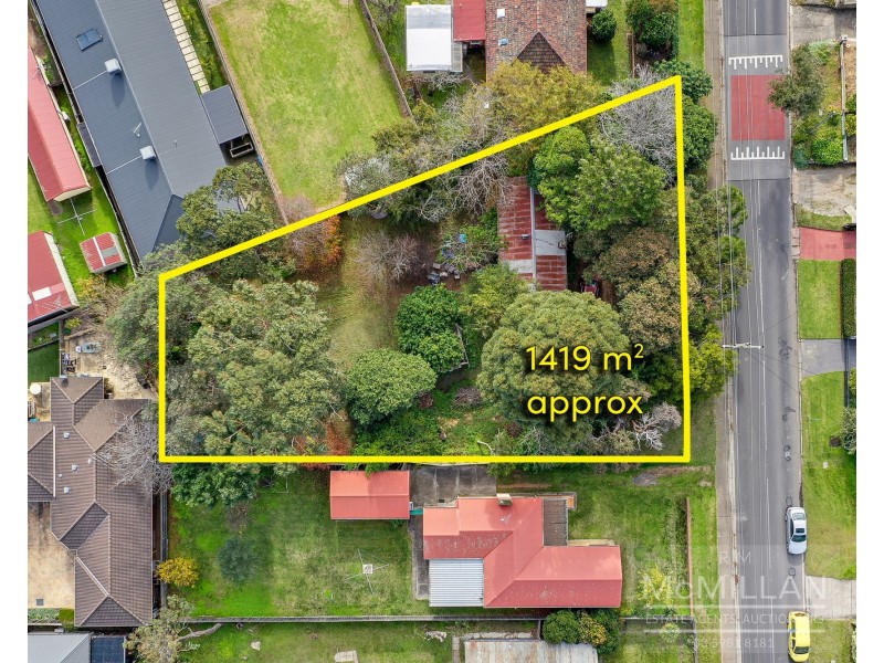 10 First Avenue, Rosebud VIC 3939