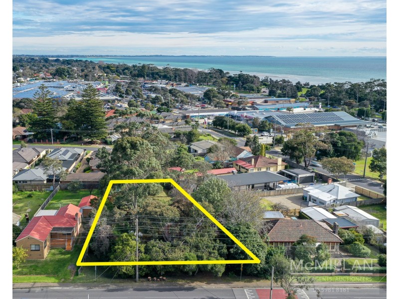 10 First Avenue, Rosebud VIC 3939