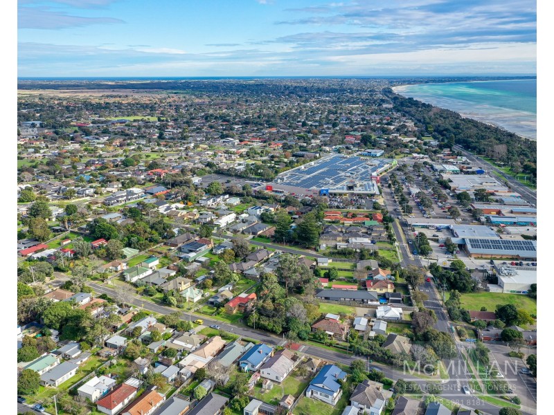 10 First Avenue, Rosebud VIC 3939
