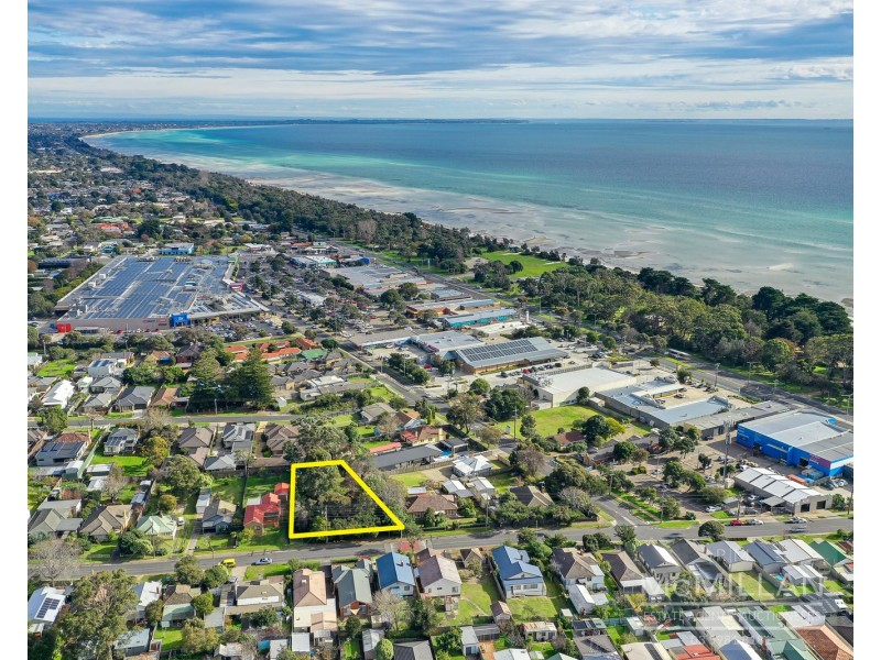 10 First Avenue, Rosebud VIC 3939