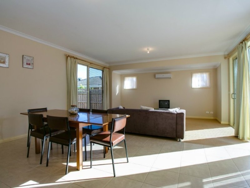 2/7 Carrigg Street, Dromana VIC 3936