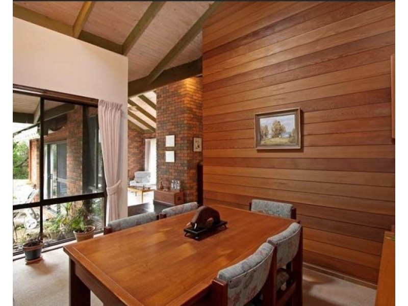 2 Carslake Avenue, Blairgowrie VIC 3942