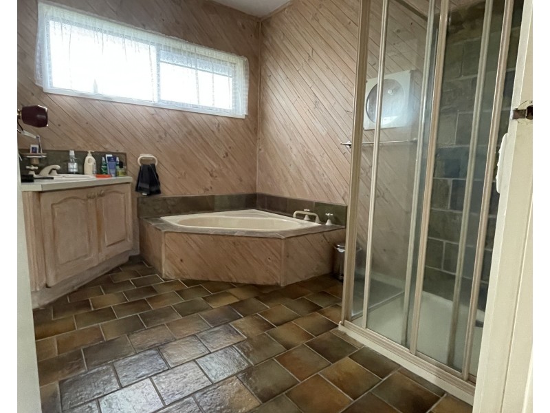 2 Carslake Avenue, Blairgowrie VIC 3942