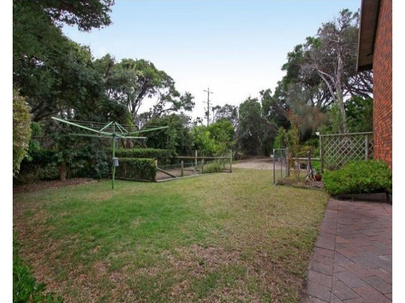 2 Carslake Avenue, Blairgowrie VIC 3942