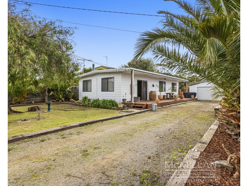 21 Davies Street, Safety Beach VIC 3936