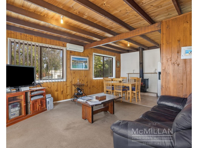 21 Davies Street, Safety Beach VIC 3936