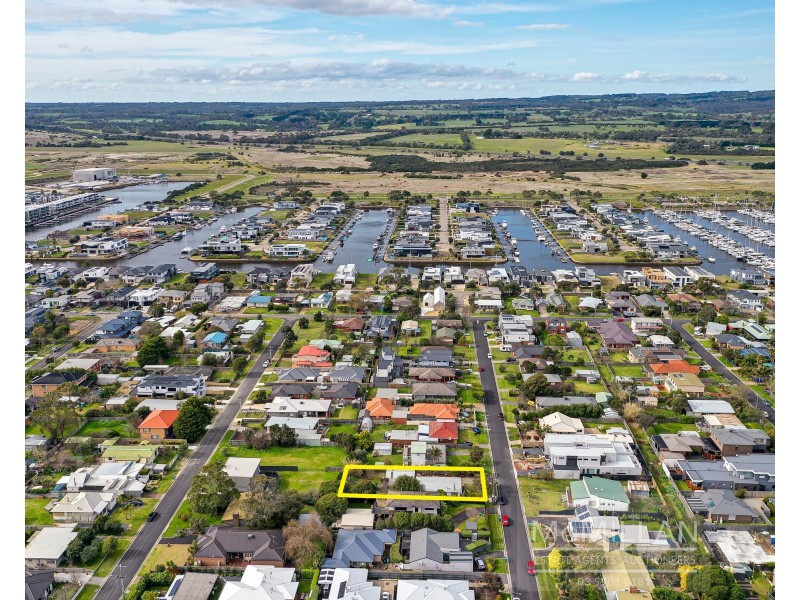 21 Davies Street, Safety Beach VIC 3936