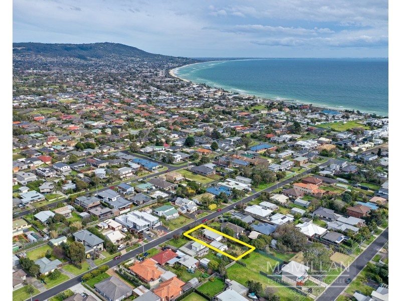 21 Davies Street, Safety Beach VIC 3936