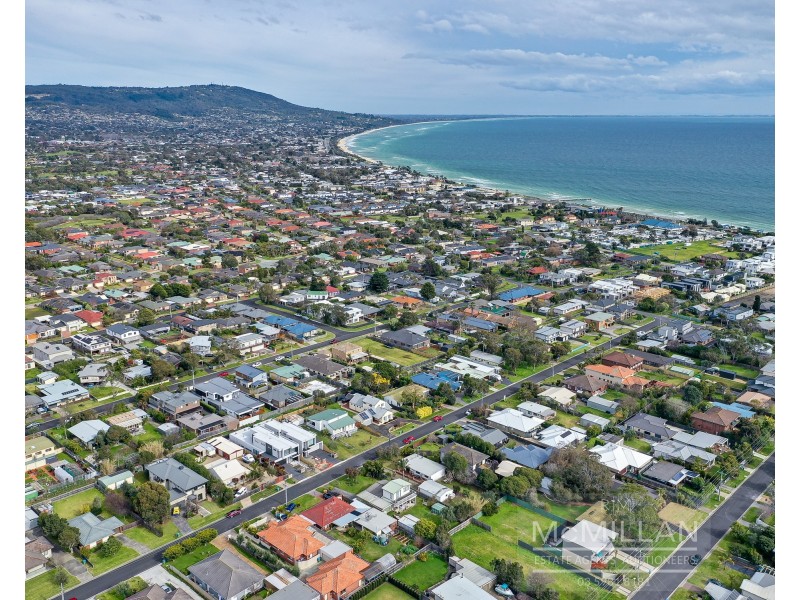 21 Davies Street, Safety Beach VIC 3936