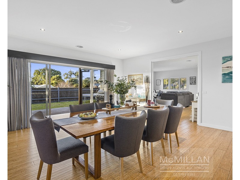 128 Elizabeth Dve, Rosebud VIC 3939