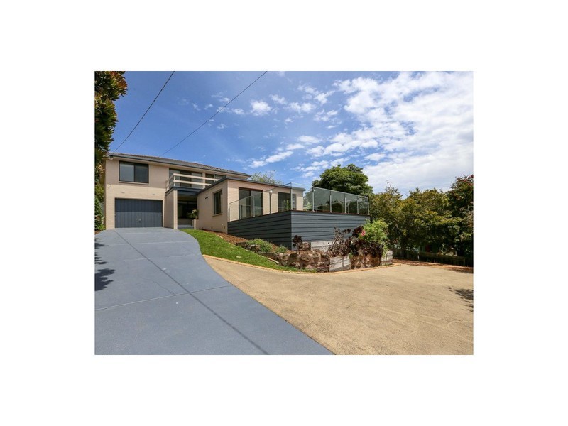 17 Seaview Street, Dromana VIC 3936