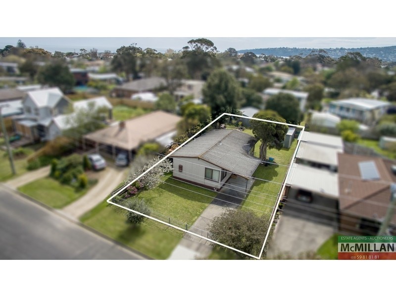 11 Dale Avenue, Safety Beach VIC 3936
