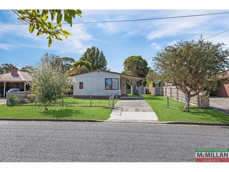 11 Dale Avenue, Safety Beach VIC 3936