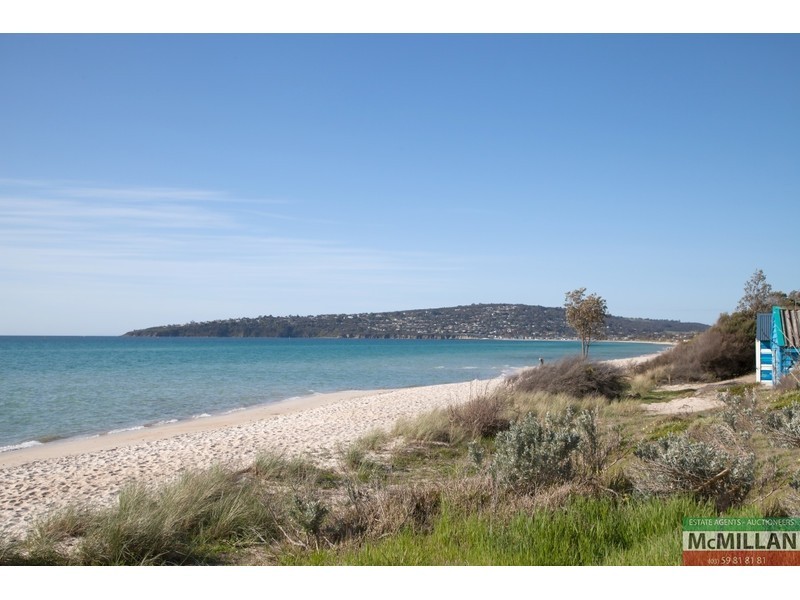 11 Dale Avenue, Safety Beach VIC 3936