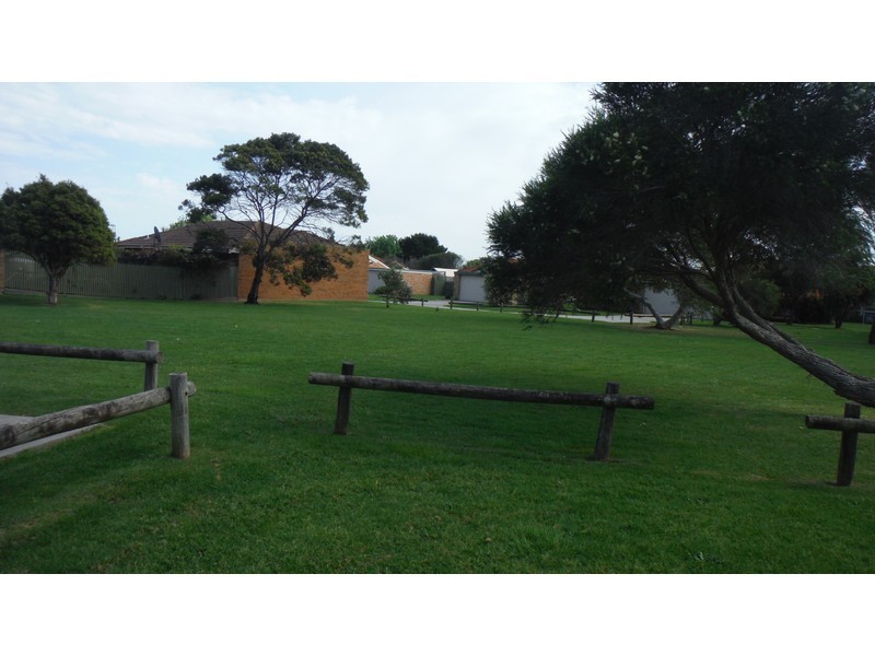 10/113 Country Club Drive, Dromana VIC 3936