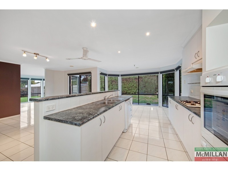 22 Fairway Crescent, Mccrae VIC 3938