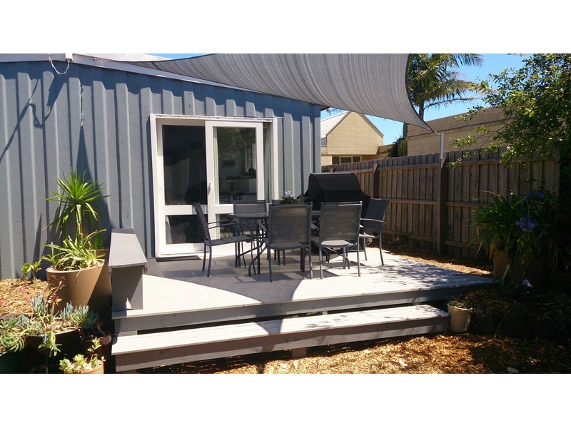 18 South Road, Mccrae VIC 3938