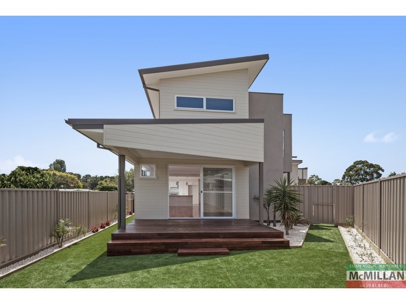 8 Davey Avenue, Dromana VIC 3936