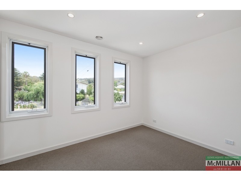 8 Davey Avenue, Dromana VIC 3936