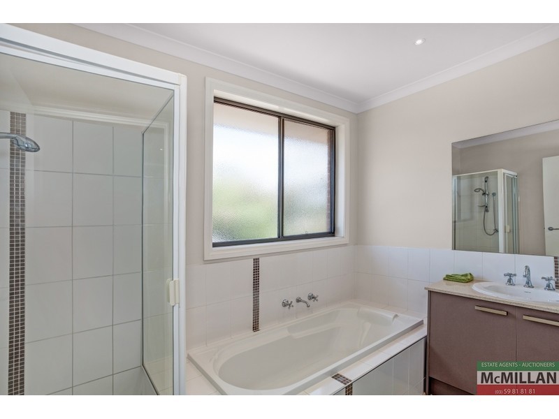 1/5 Hayes Avenue, Rosebud VIC 3939