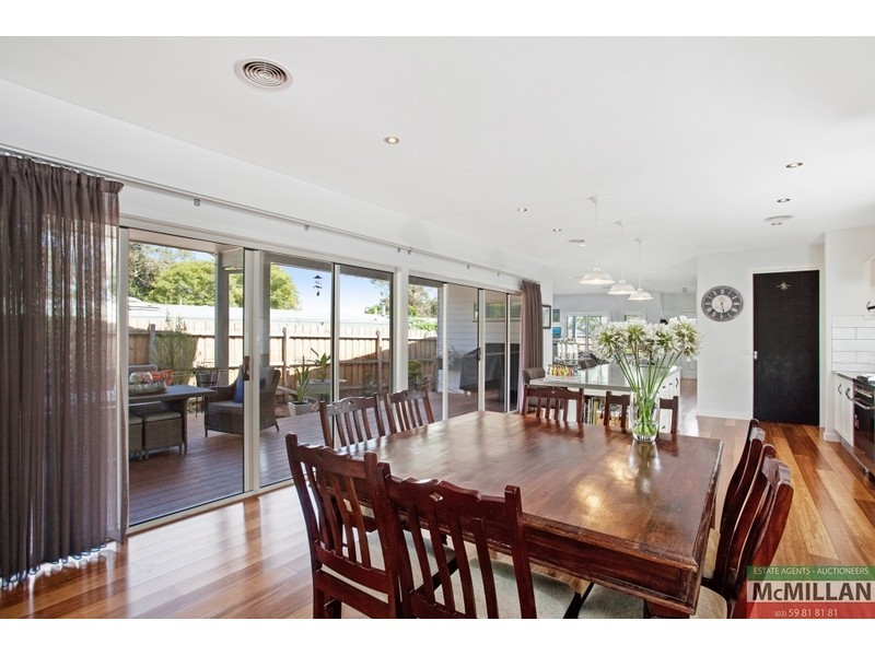 126 Elizabeth Drive, Rosebud VIC 3939