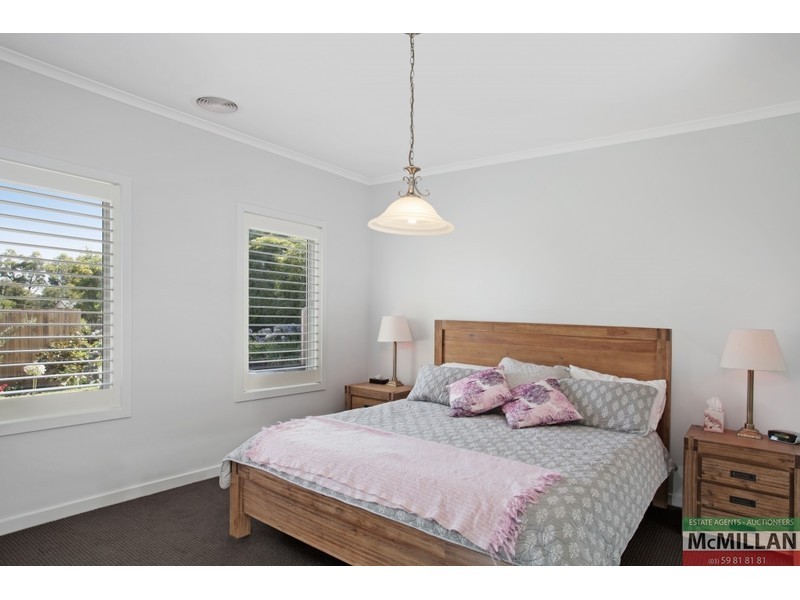 126 Elizabeth Drive, Rosebud VIC 3939
