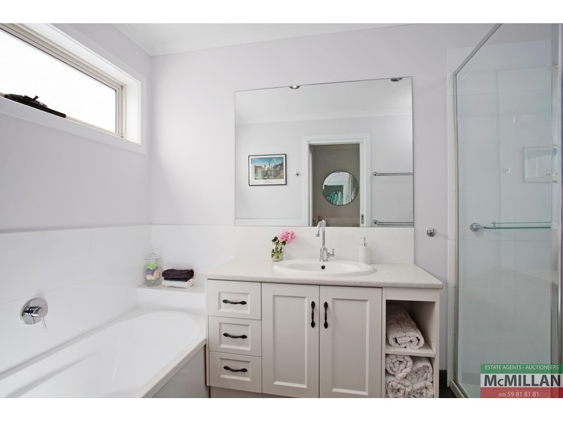 126 Elizabeth Drive, Rosebud VIC 3939