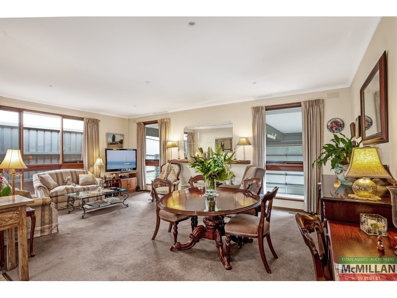 17 Parkmore Road, Rosebud VIC 3939