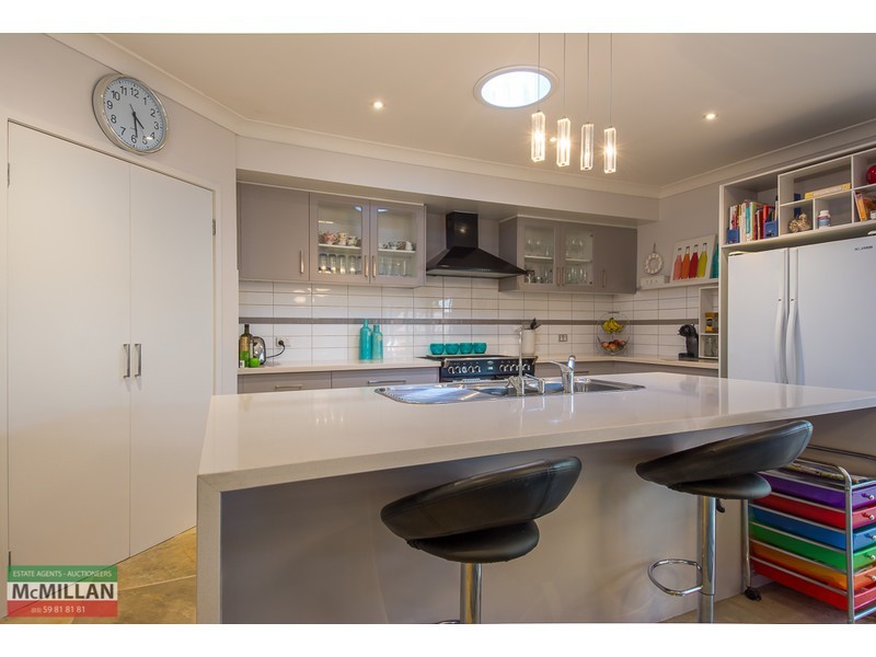 68 Coveside Avenue, Safety Beach VIC 3936