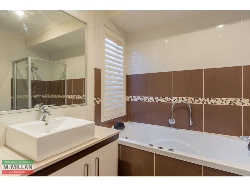 68 Coveside Avenue, Safety Beach VIC 3936