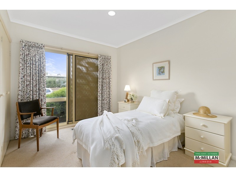 1/42 McCulloch Street, Dromana VIC 3936