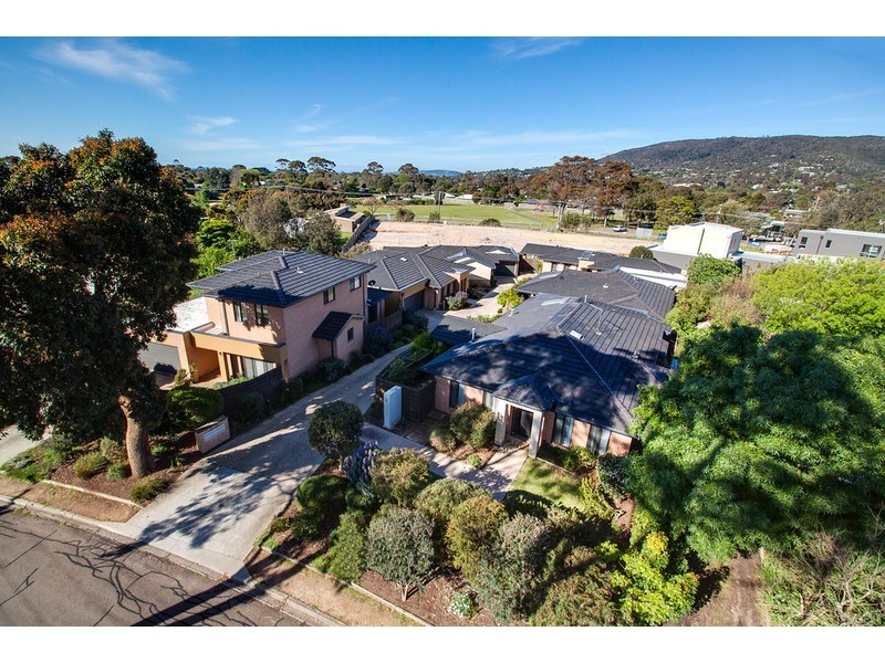 2/5 Hayes Avenue, Rosebud VIC 3939