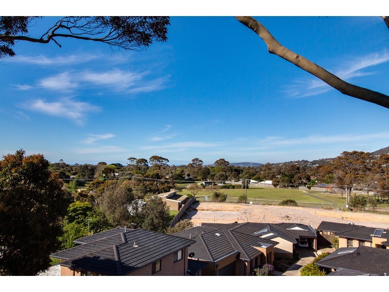 2/5 Hayes Avenue, Rosebud VIC 3939