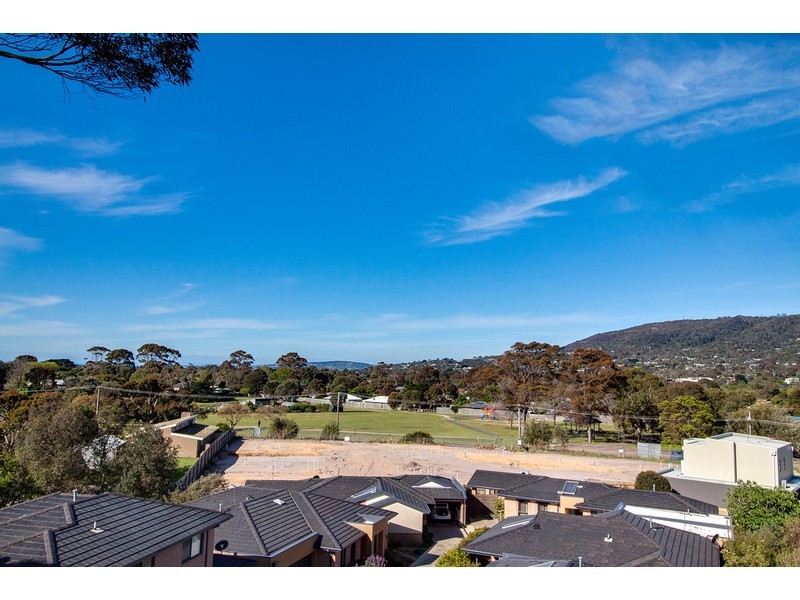 2/5 Hayes Avenue, Rosebud VIC 3939