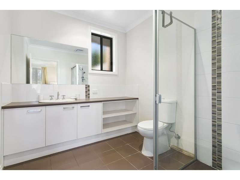 2/5 Hayes Avenue, Rosebud VIC 3939