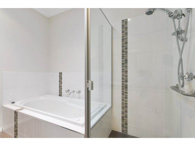 2/5 Hayes Avenue, Rosebud VIC 3939