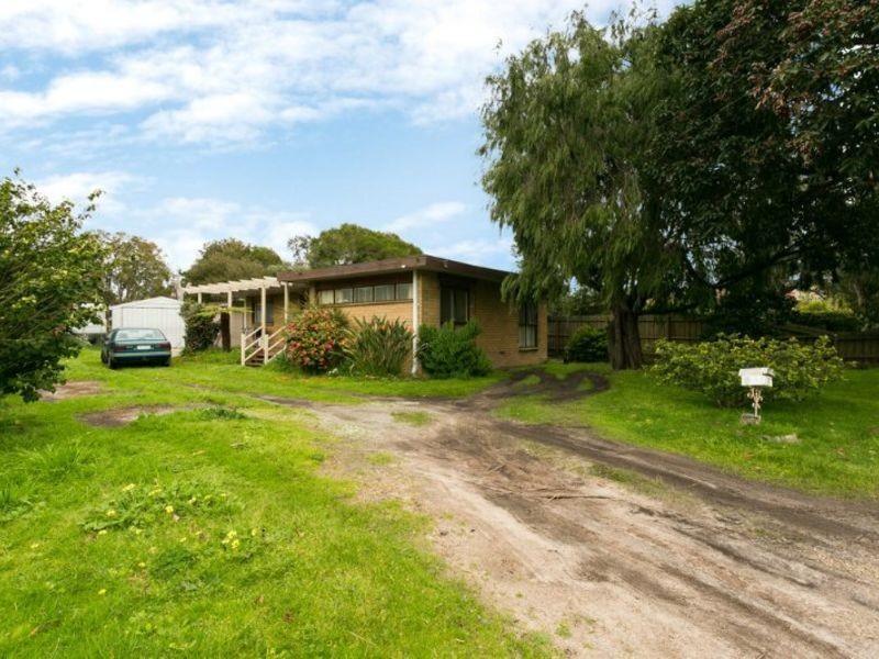 1 Lawson Crescent, Rosebud VIC 3939
