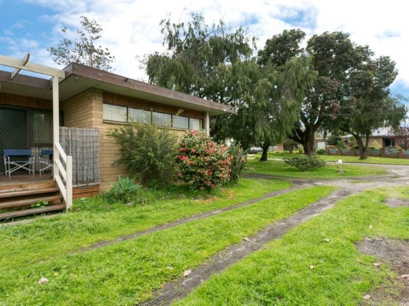 1 Lawson Crescent, Rosebud VIC 3939